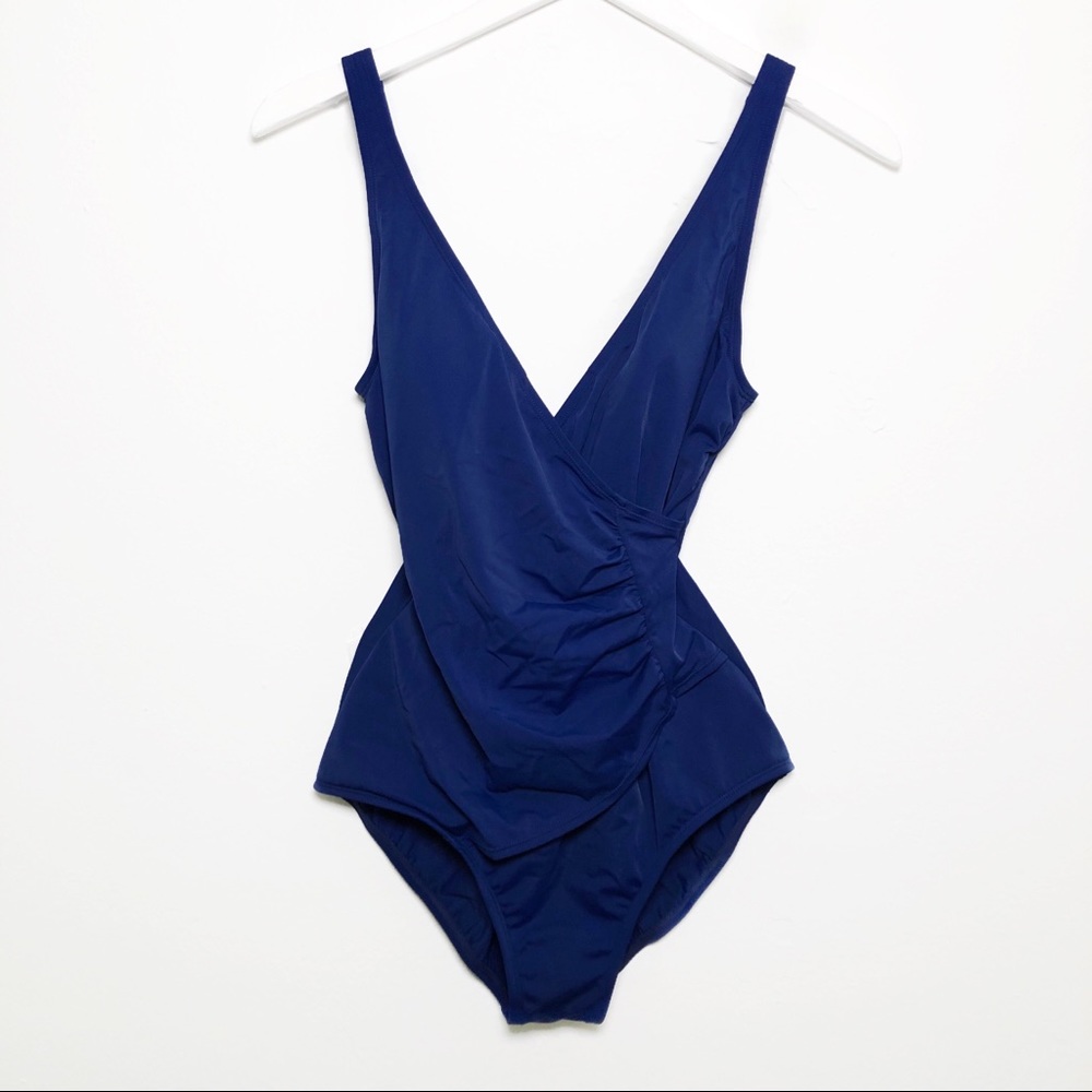 JANTZEN Classics Side Ruched One Piece Swimsuit 10